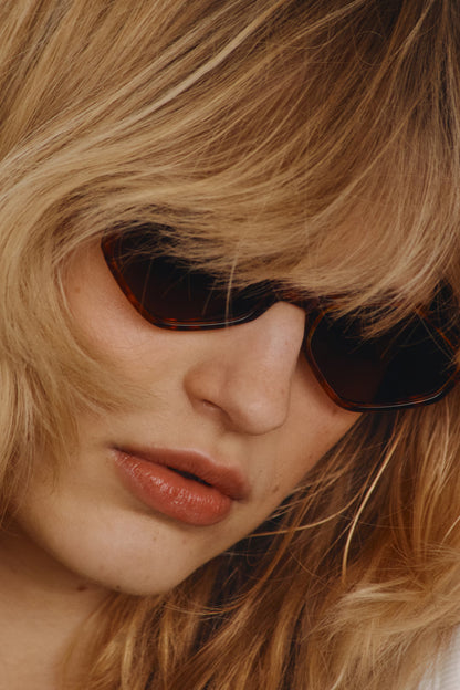 Lunettes de soleil polarisées élégantes pour femmes.